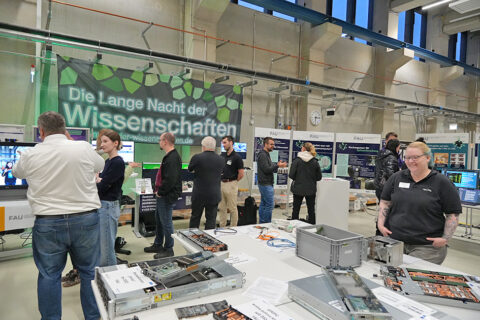 Towards entry "LNdW 2025: HPC Village—Supercomputers at Work at ECAP"