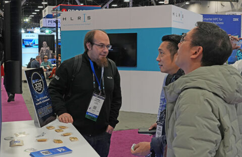 Thomas Gruber, lead LIKWID devloper, showcasing LIKWID at the "Bavarian HPC" booth (Image: M. Panzlaff)